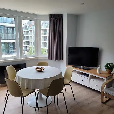 1 Slaapkamer Logie Met Extra Zetelbed In Leefruimte