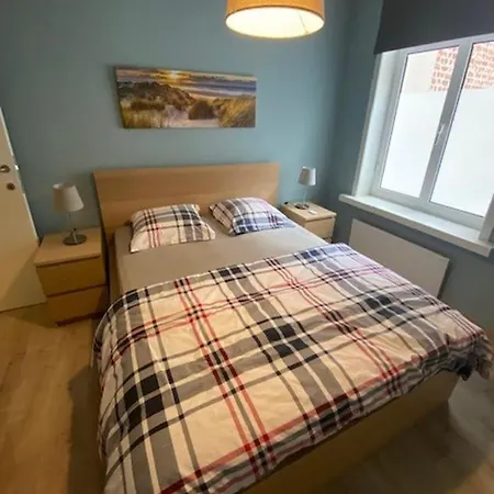 1 Slaapkamer Logie Met Extra Zetelbed In Leefruimte