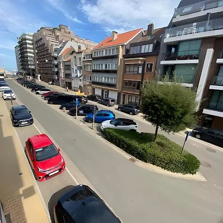 1 Slaapkamer Logie Met Extra Zetelbed In Leefruimte ミデルケルケ